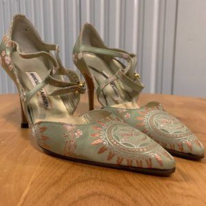 Vintage Manolo Blahnik Embroidered Brocade Evening Shoes